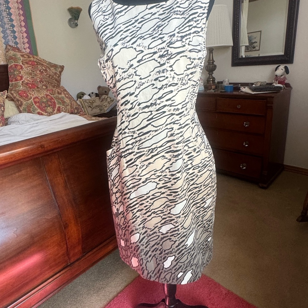 Elie Tahari Silver White Sheath  Dress